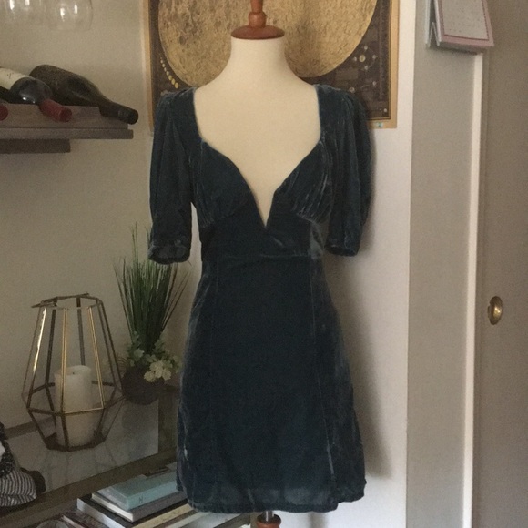 NWT Open back dress - Picture 4 of 8